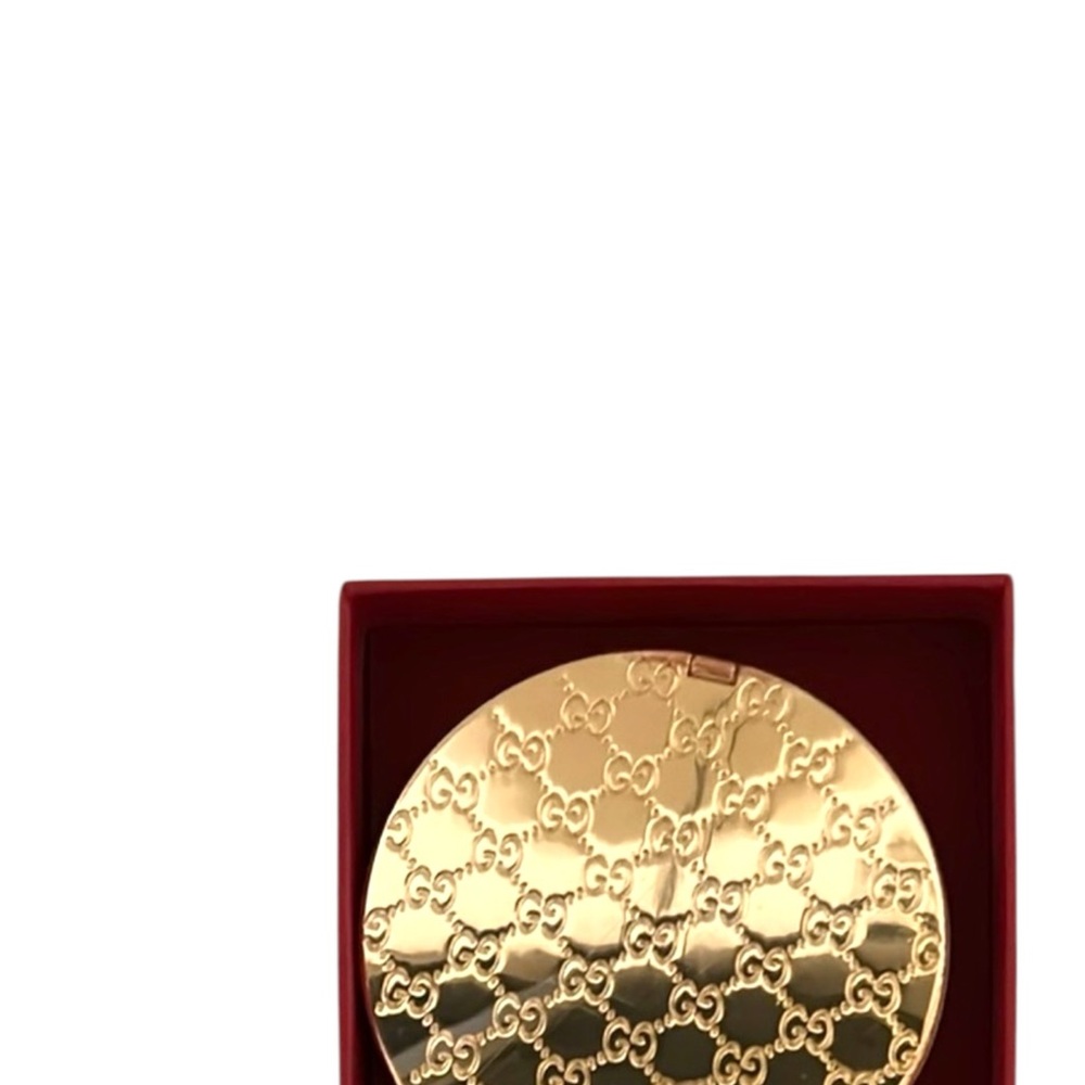 Gucci Gold Embossed Compact - Picture 3 of 5